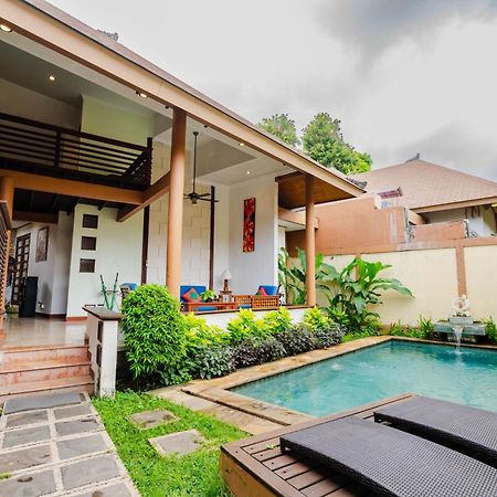 Desamuda Village Seminyak Exterior foto