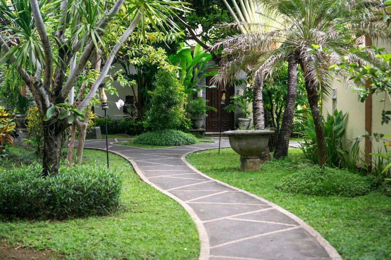 Desamuda Village Seminyak Exterior foto